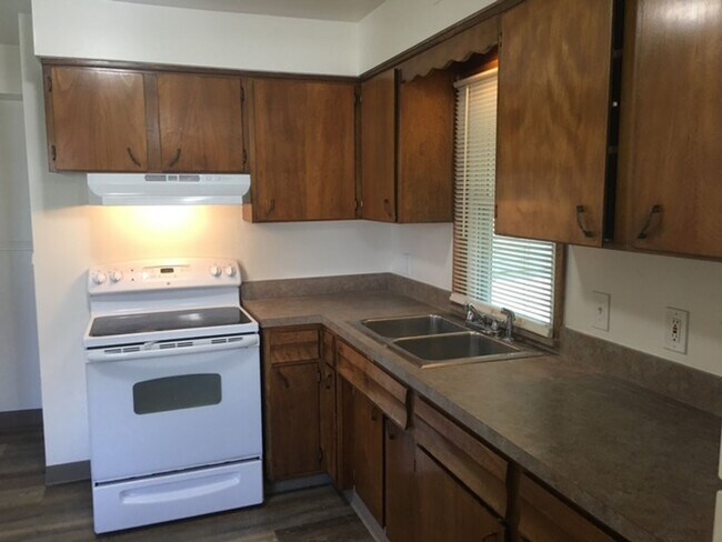Building Photo - Renovated three bedroom home