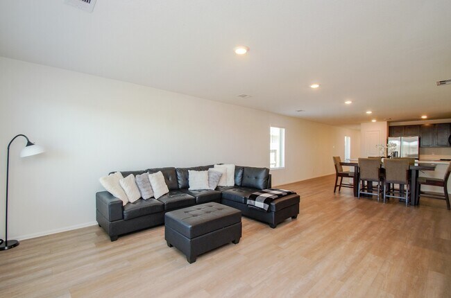 Building Photo - 4355 Palmetto Grv Ln