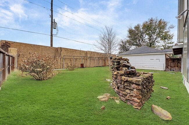 Building Photo - 7223 Mission Ct Dr