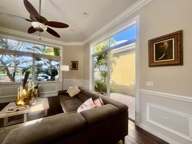 Building Photo - 2333 Waburton Terrace