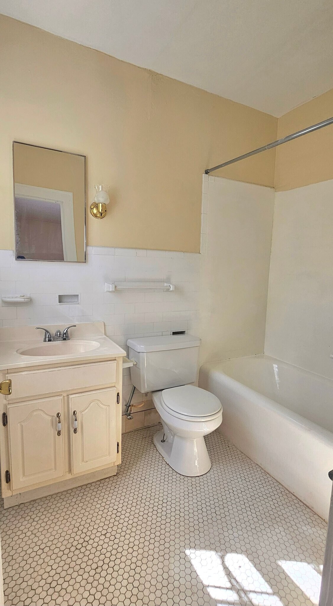 Building Photo - 1499 Ella T Grasso Blvd