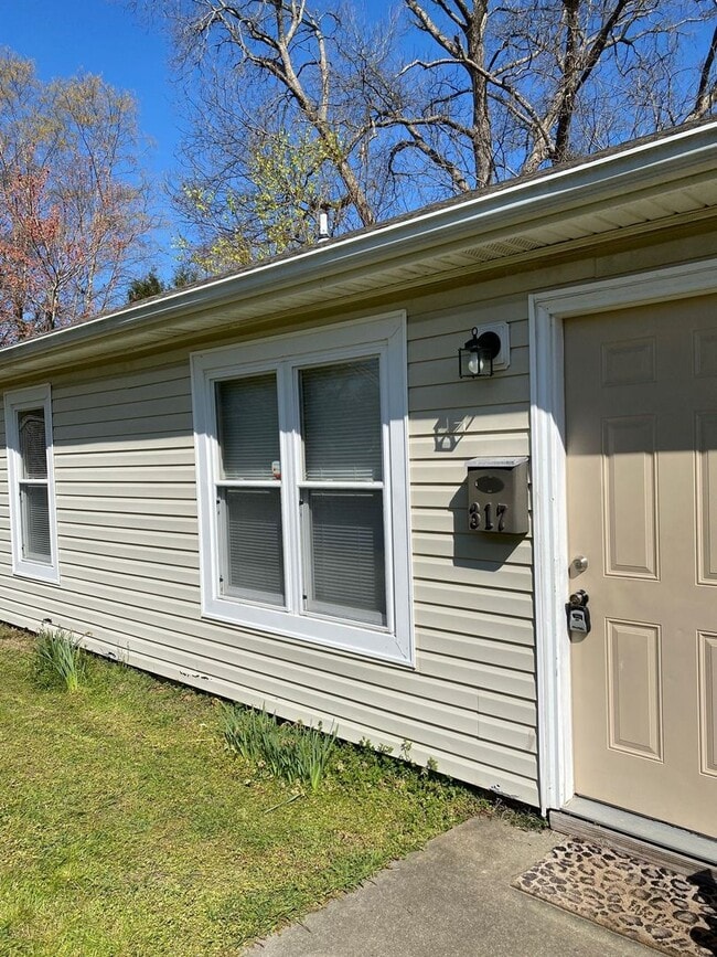 Building Photo - Oceana Duplex