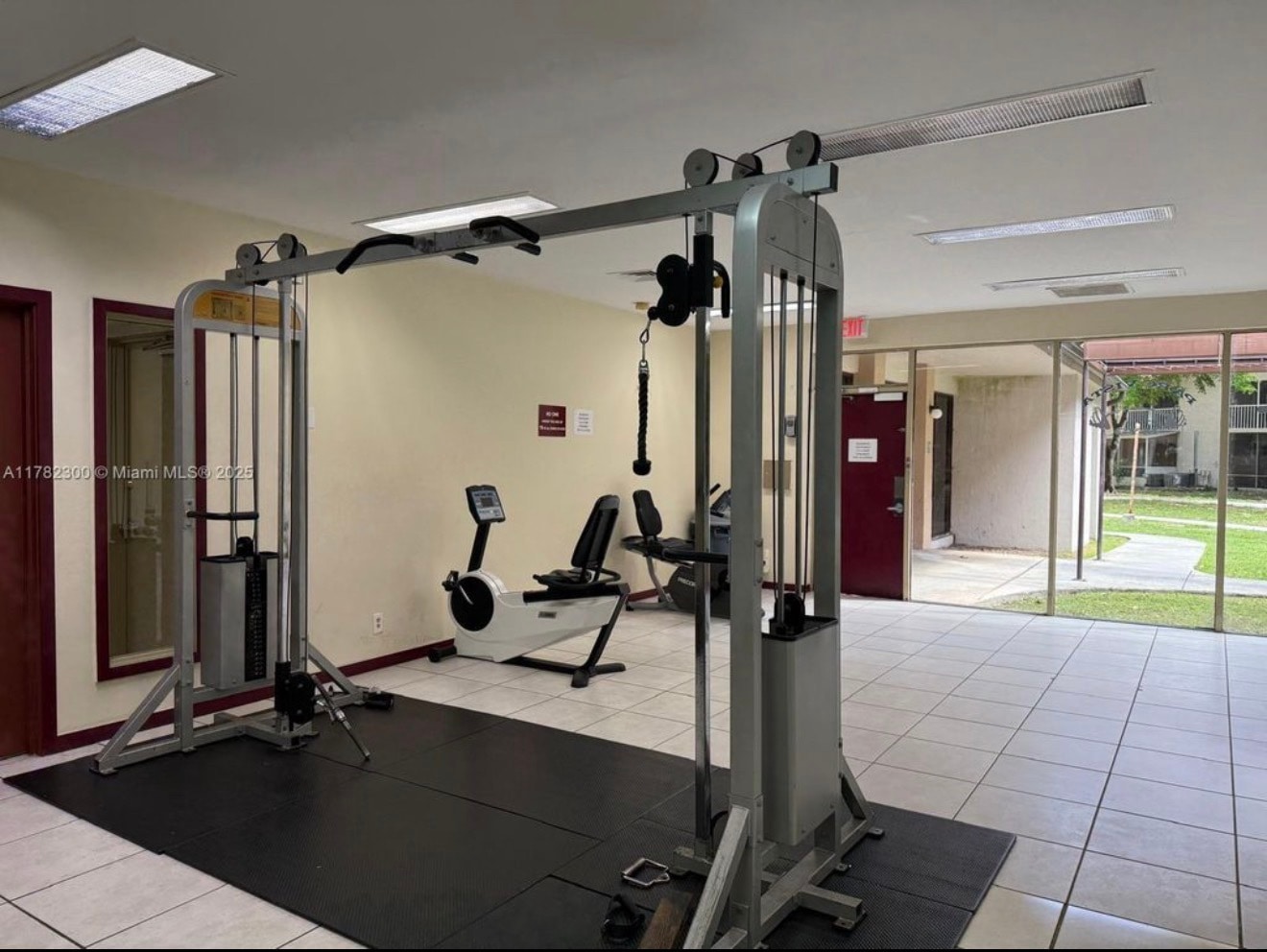 Building Photo - 9436 SW 140th Ct