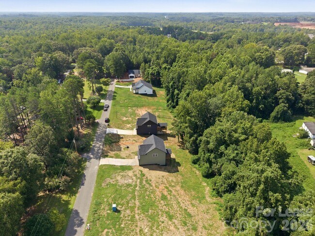 Building Photo - 122 McCarver Rd
