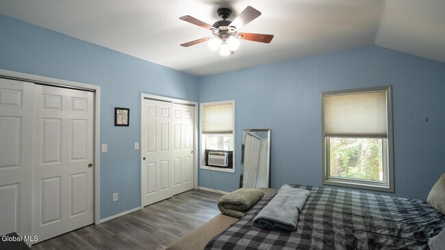 Building Photo - 64 Meadow Rue Pl