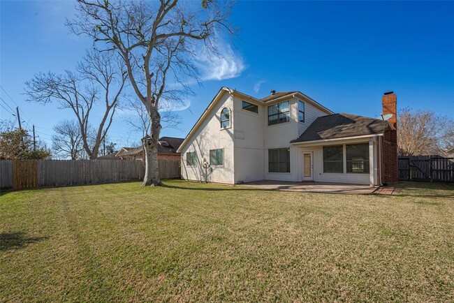 Building Photo - 606 Misty Creek Dr