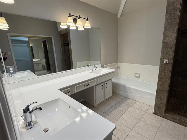 Building Photo - 318 Shade tree St