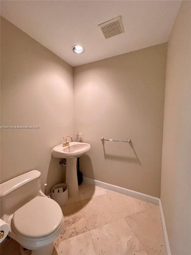 Building Photo - 6204 Paradise Point Dr
