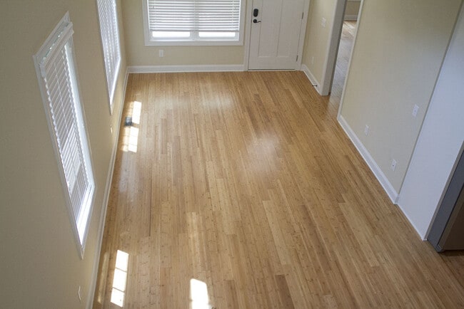 Building Photo - Spacious duplex on 9th St! Live in the heart of Old West Durham!