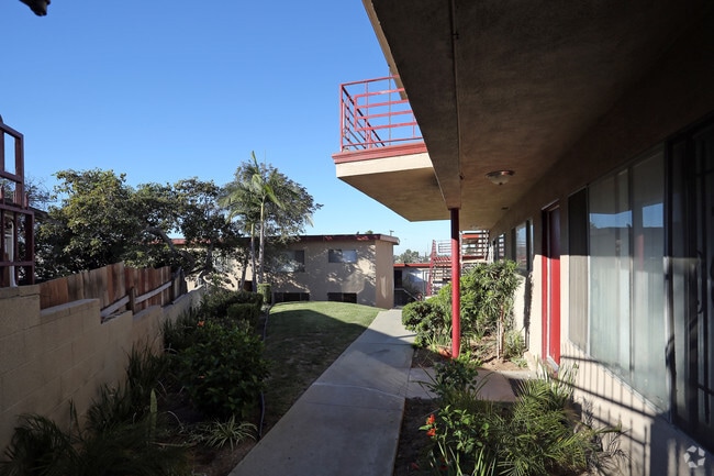 Building Photo - Edgewood Village