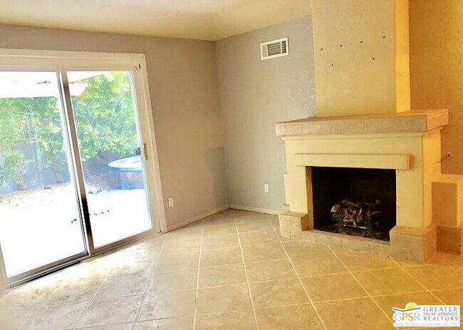 Building Photo - 123 W San Carlos Rd