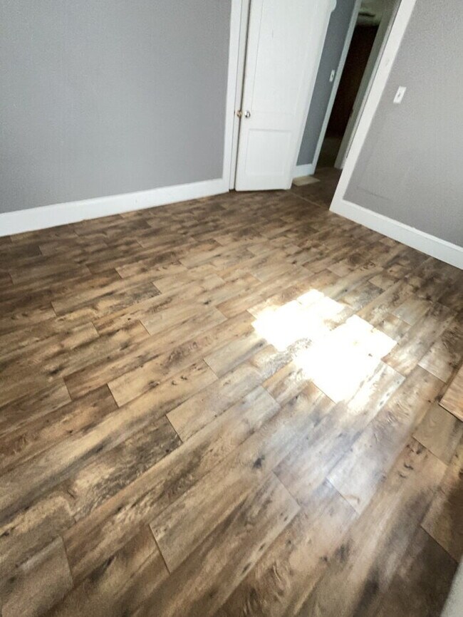 Building Photo - "Charming 3-Bedroom Haven with 2 Full Baths in the Heart of Belton!"