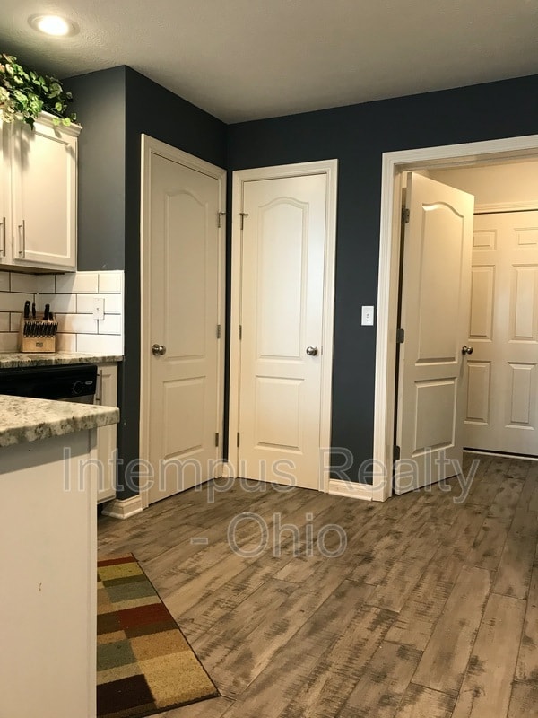 Building Photo - 5081 Dinard Way