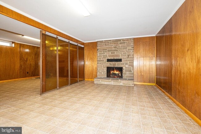 Building Photo - 6219 Groveland Rd