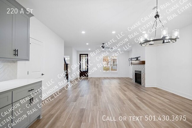 Building Photo - 220 A St