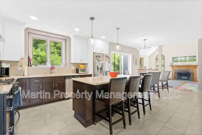 Building Photo - 88 Providence Rd