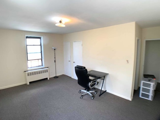 Building Photo - 2620 Ocean Pkwy