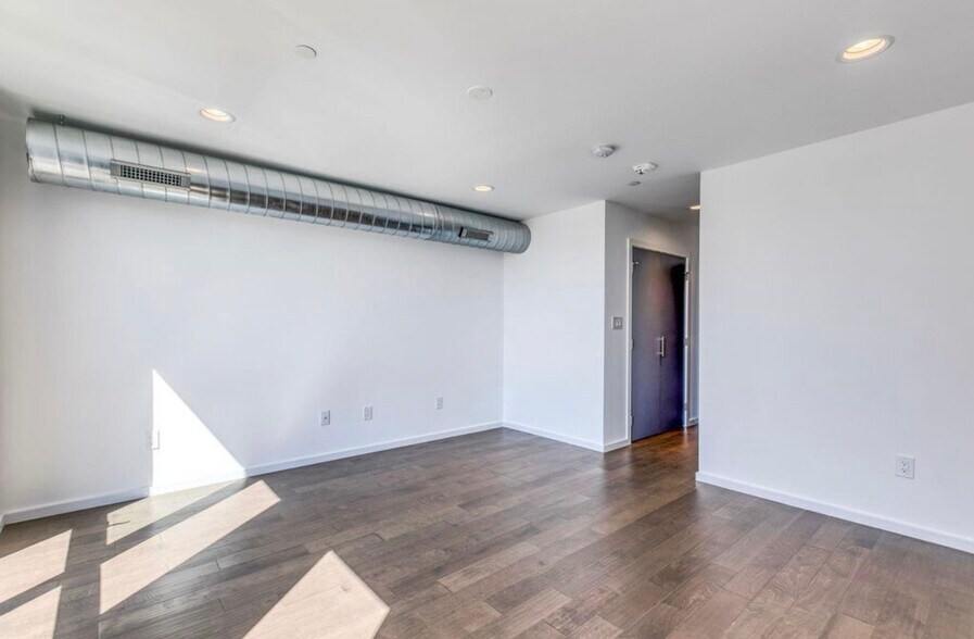 Building Photo - 1625 N 7th St
