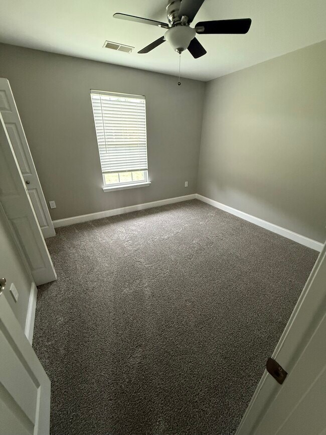 Building Photo - 40883 Meadow Vista Pl