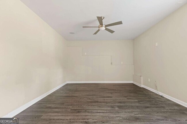 Building Photo - 3266 Cedar Crest Way