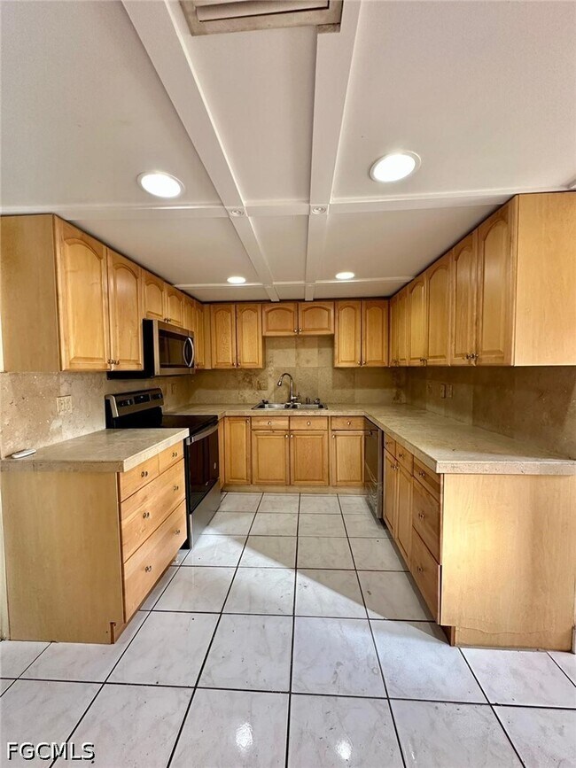 Building Photo - 5826 Whiting Ct
