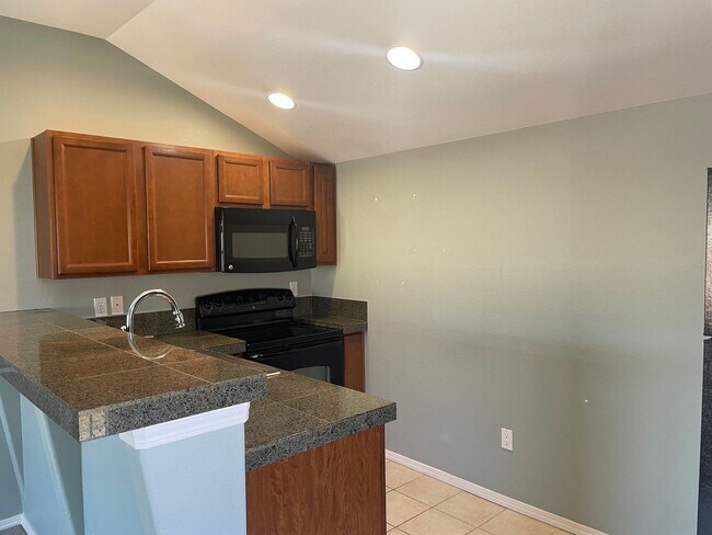 Building Photo - One bedroom apartment