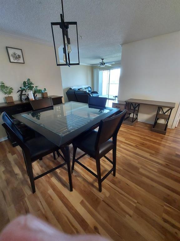 Building Photo - 1909 Summer Club Dr