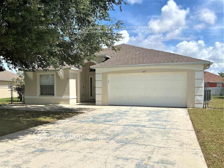 Primary Photo - 1437 Bluff Loop