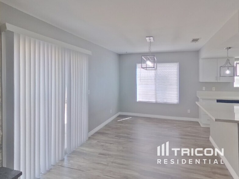Building Photo - 8336 Sky Canyon Ct