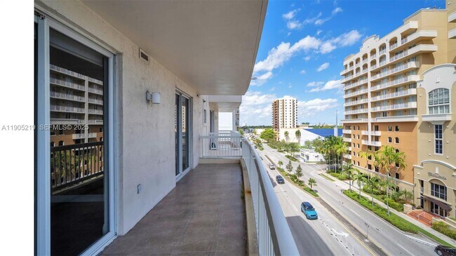 Building Photo - 2400 SW 27th Ave