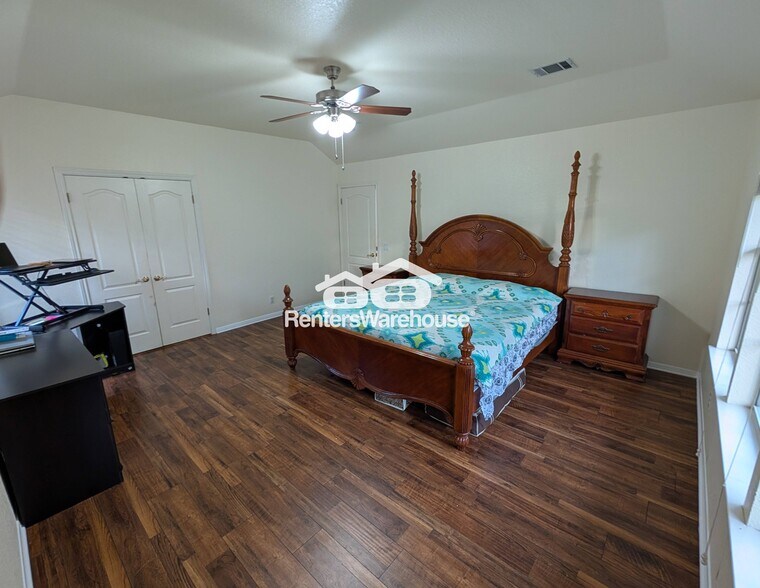 Building Photo - 9910 Jasmine Creek Dr