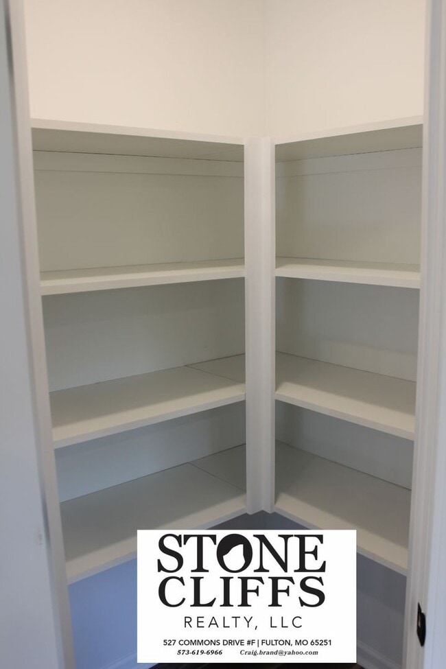 Building Photo - 904 Scott Station Rd