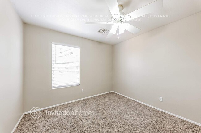Building Photo - 606 W McRae Dr