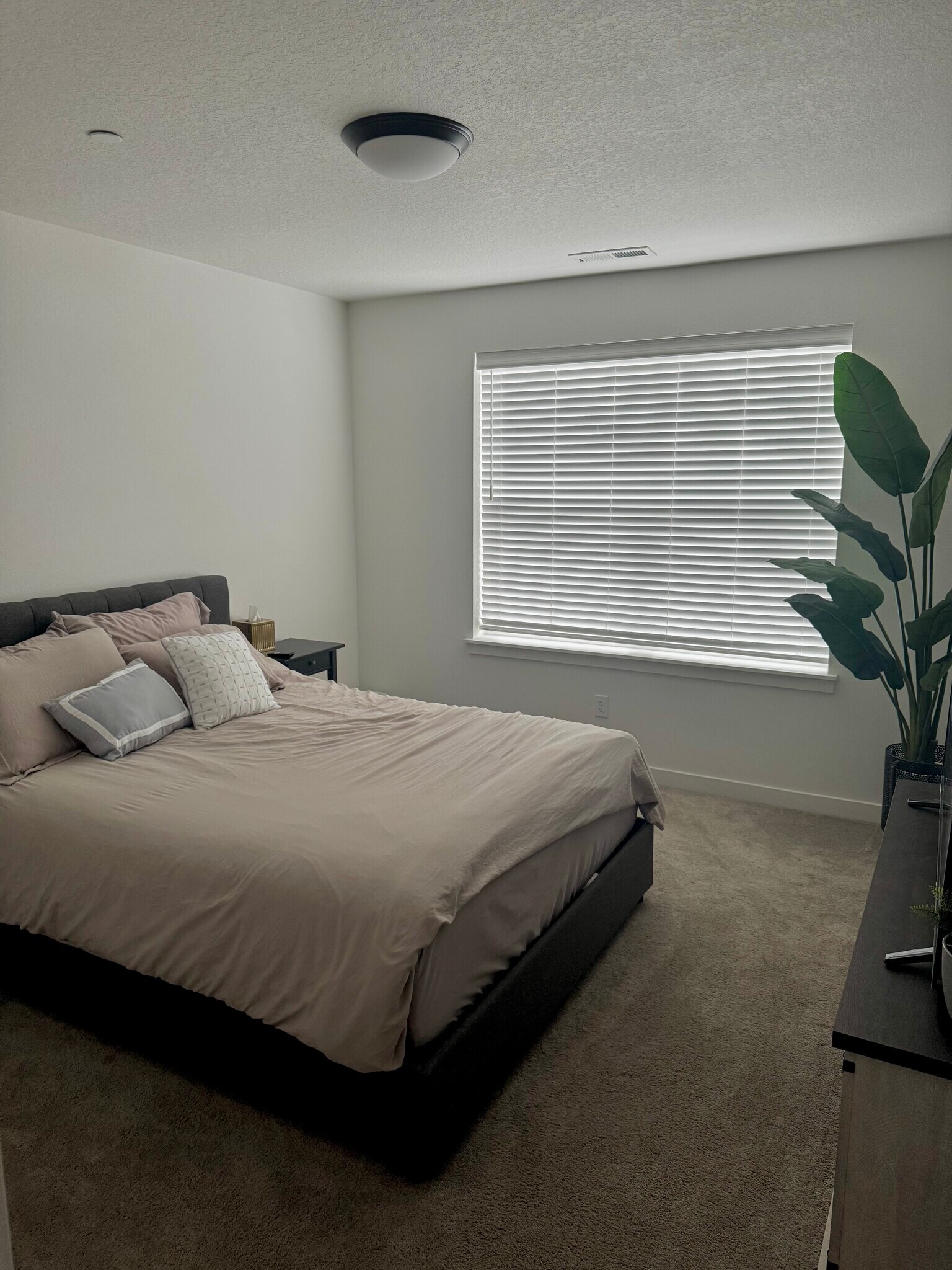 Guest room - 16187 SW Vance Ln