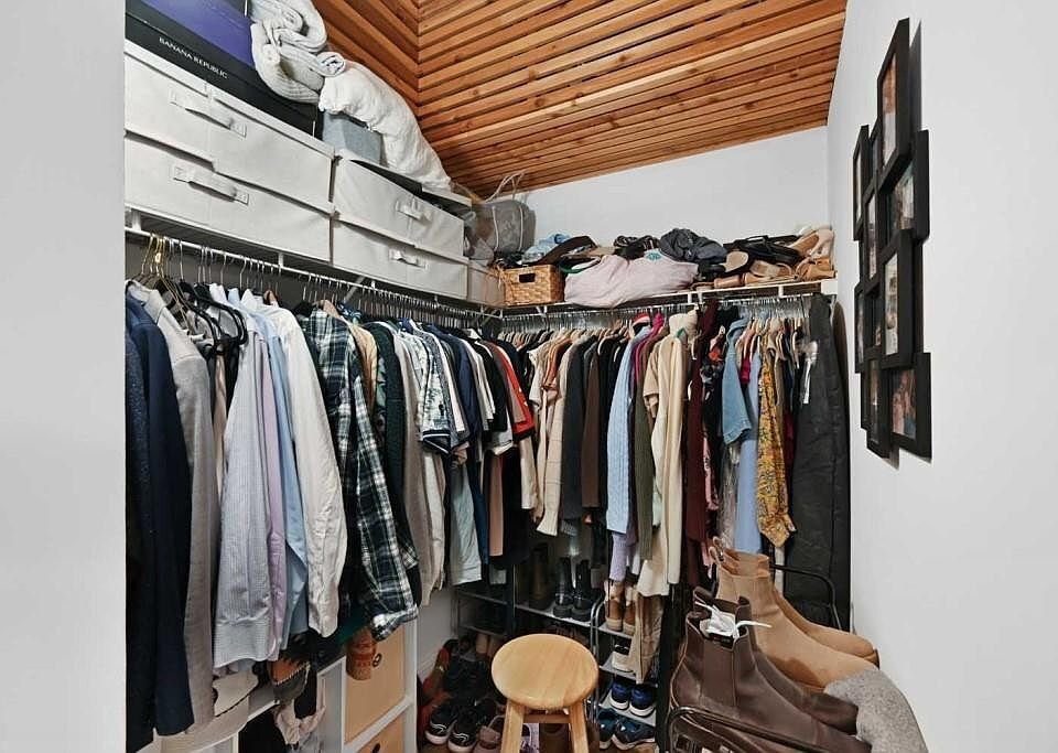 Building Photo - 170 Boulevard SE