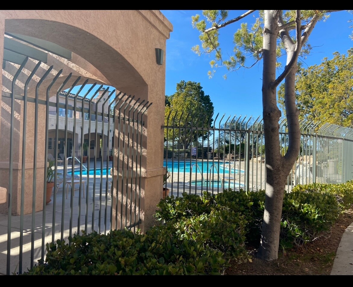 Building Photo - 17161 Alva Rd