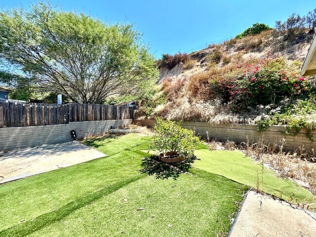 Building Photo - Charming 2 Bed / 1 Bath Home in Desirable Oak Park in San Diego