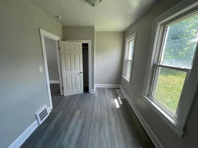 Building Photo - SECTION 8 and EDEN Accepted! Spacious, Newly Renovated 4-Bedroom Home!!