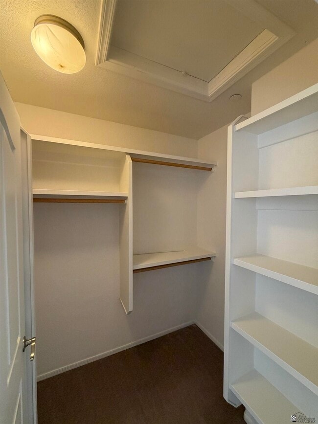 Building Photo - 3090 S Ragen Dr