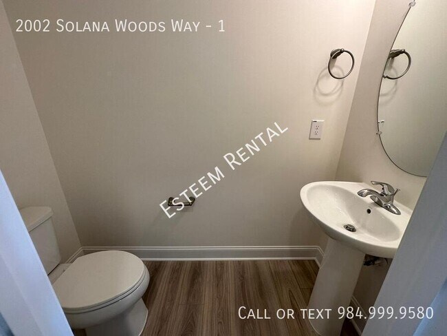 Building Photo - 2002 Solana Wds Dr