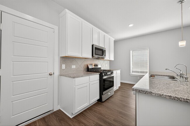 Building Photo - 21932 Juniper Crossing Dr