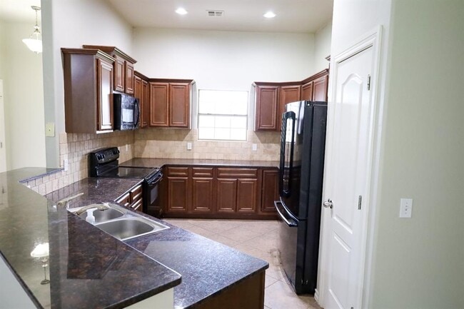 Building Photo - 2704 NE 129th St