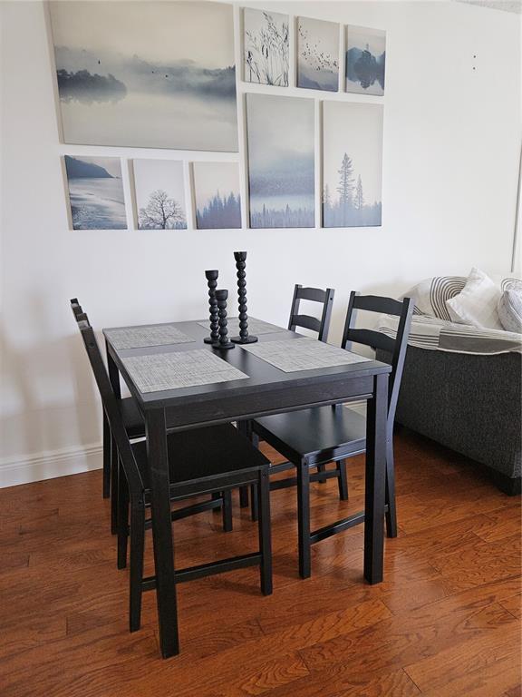 Building Photo - 9441 Live Oak Plz