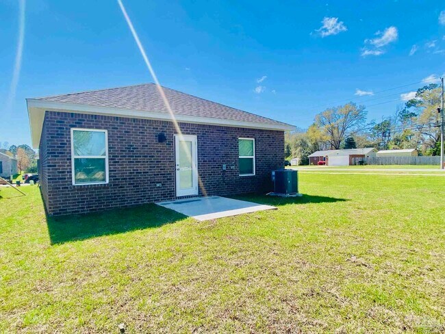 Building Photo - 9908 Starling Dr