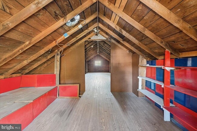 Building Photo - 1208 S Oakcrest Rd