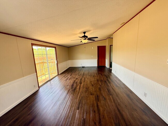 Building Photo - 2948 Ellejoy Rd