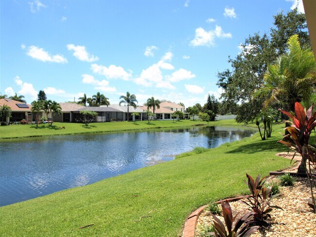 Building Photo - 1281 Berryhill Dr