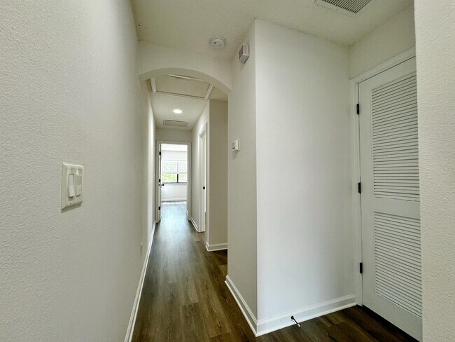 Building Photo - 665 Drake Bay Terrace