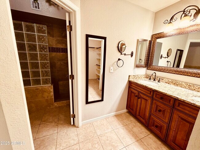Building Photo - 3463 N Verano Ct