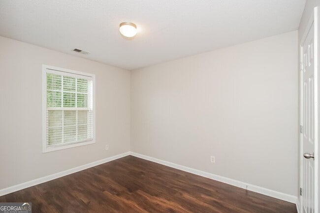 Building Photo - 413 Rosemont Ct